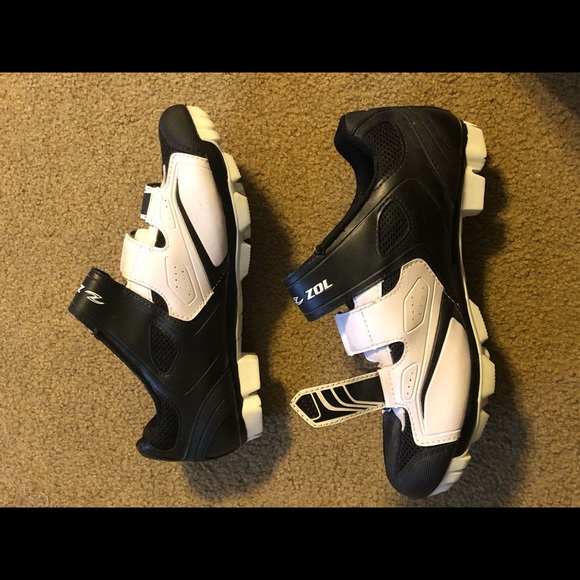 EUC Zol spin shoes - Picture 2 of 3